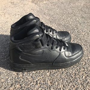 Nike Air Force One Mid Black Size 8